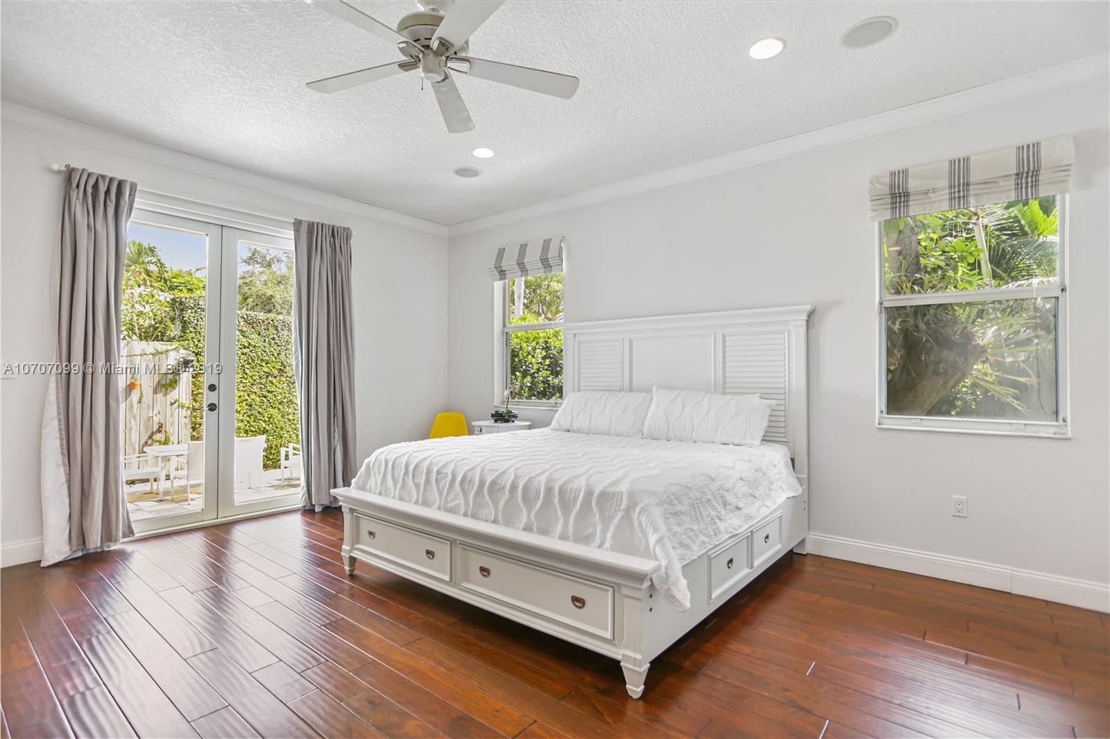 35 Southwest 18th Road Miami, FL 33129 - Photo 11 of 27 Gallery Image 11