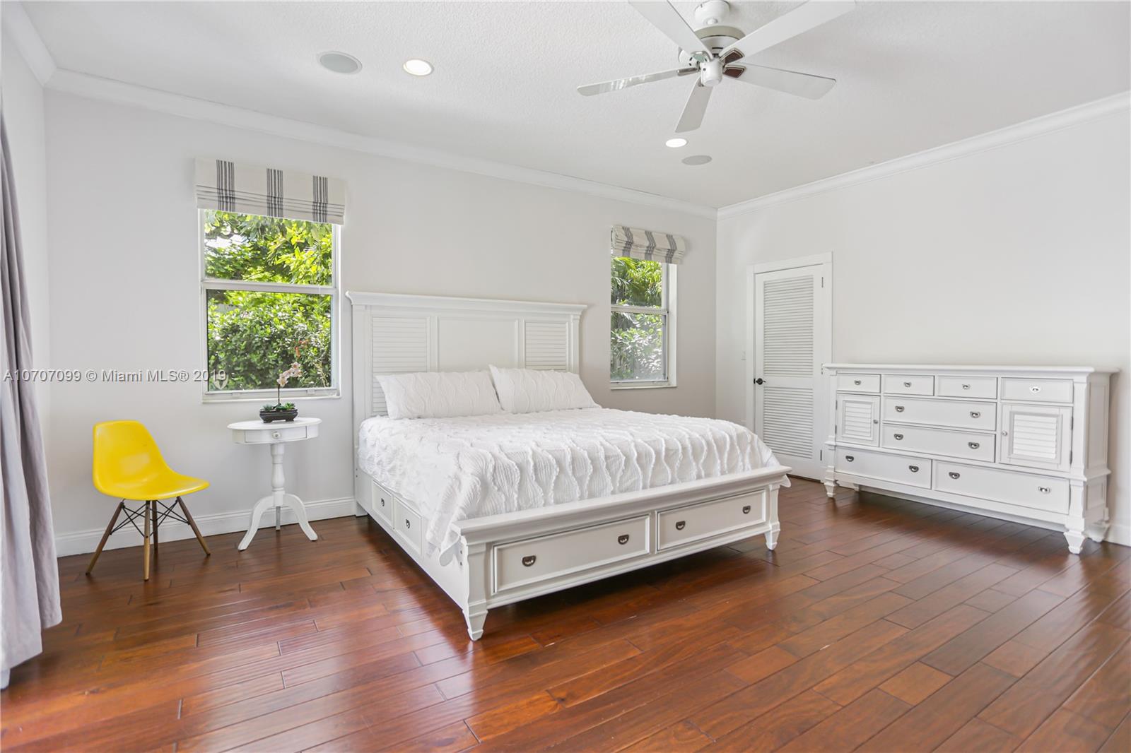 35 Southwest 18th Road Miami, FL 33129 - Photo 12 of 27 Gallery Image 12
