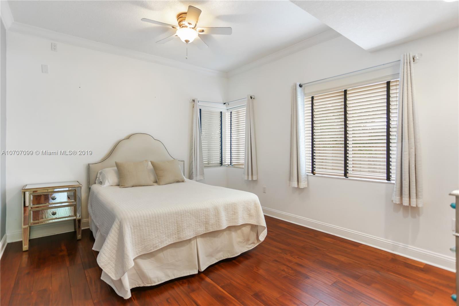 35 Southwest 18th Road Miami, FL 33129 - Photo 19 of 27 Gallery Image 19