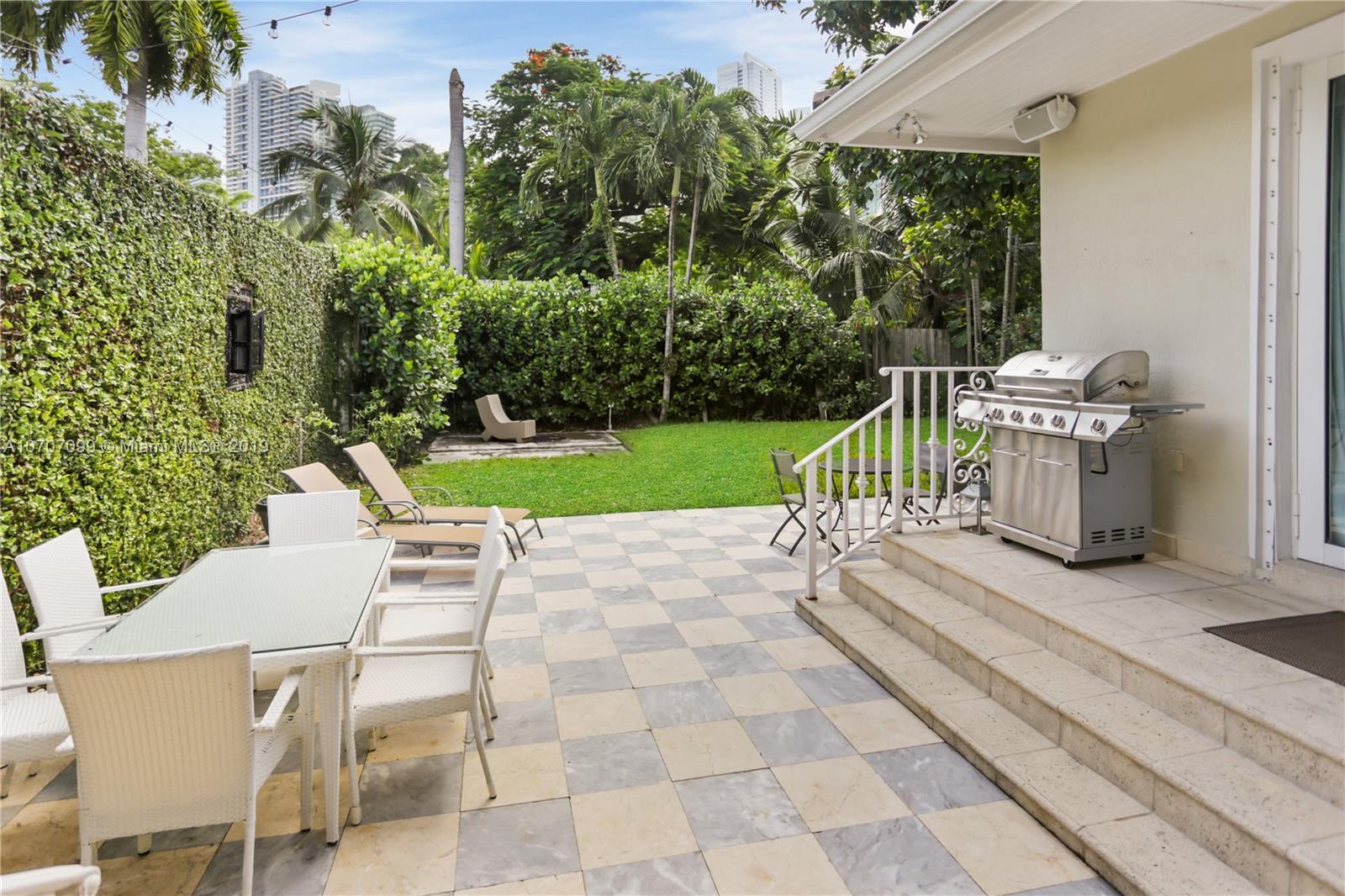35 Southwest 18th Road Miami, FL 33129 - Photo 21 of 27 Gallery Image 21
