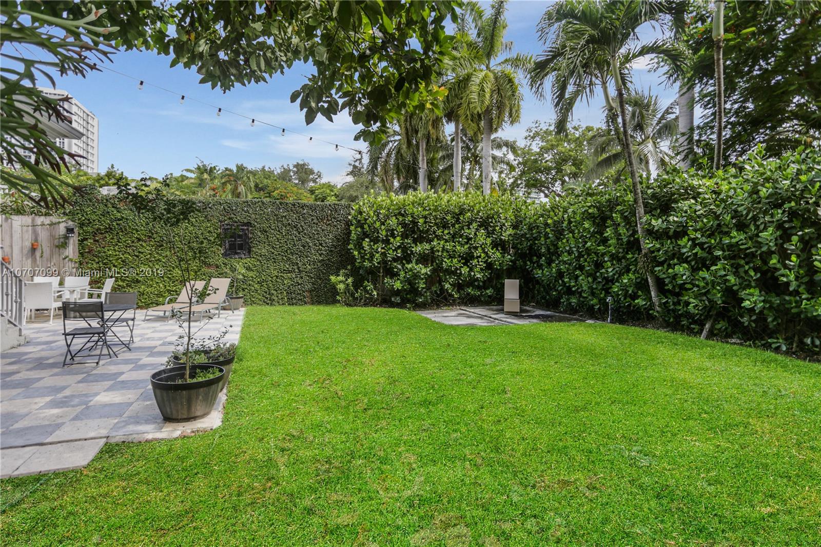 35 Southwest 18th Road Miami, FL 33129 - Photo 24 of 27 Gallery Image 24