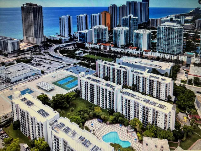 $2,200 | 17011 North Bay Road, Unit 706, Sunny Isles Beach, FL 33160