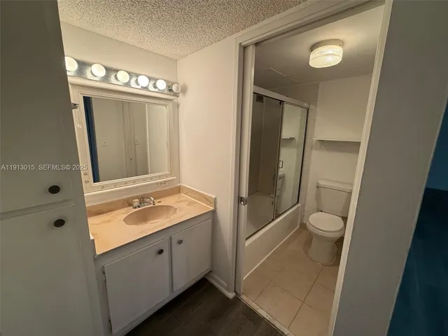 $2,200 | 17011 North Bay Road, Unit 706, Sunny Isles Beach, FL 33160