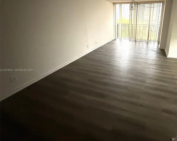 $2,200 | 17011 North Bay Road, Unit 706, Sunny Isles Beach, FL 33160