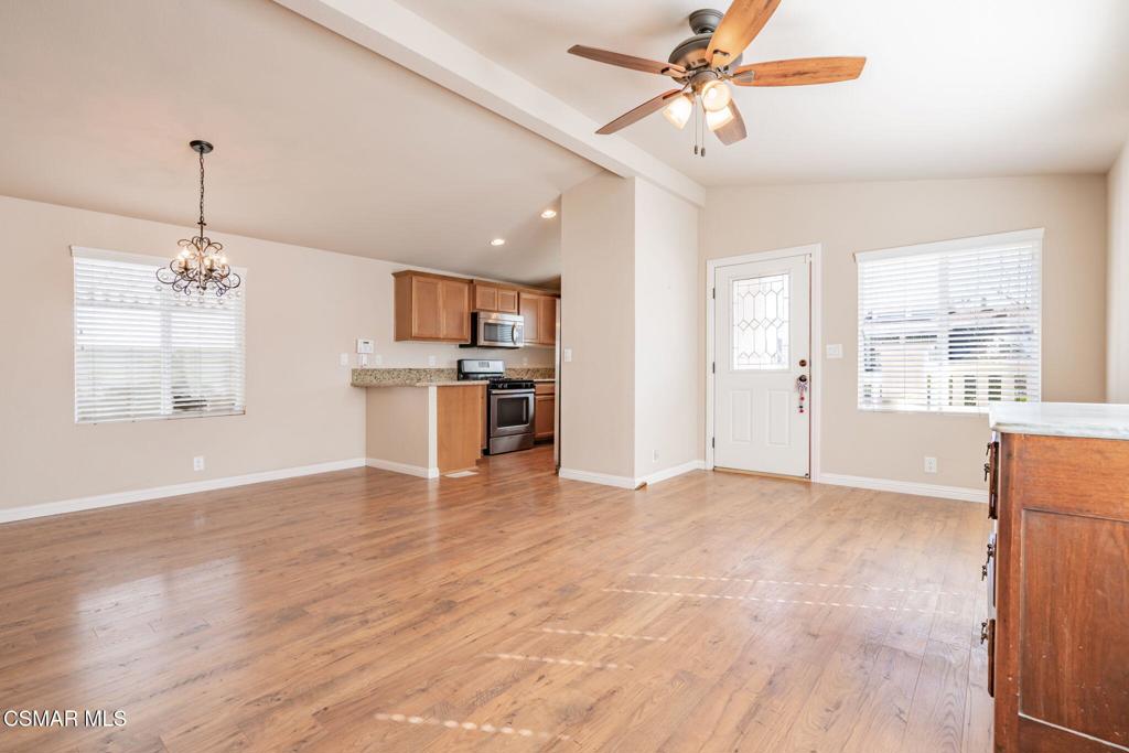 195 Tierra Rejada Road, Unit 71 Simi Valley, CA 93065 - Photo 2 of 37