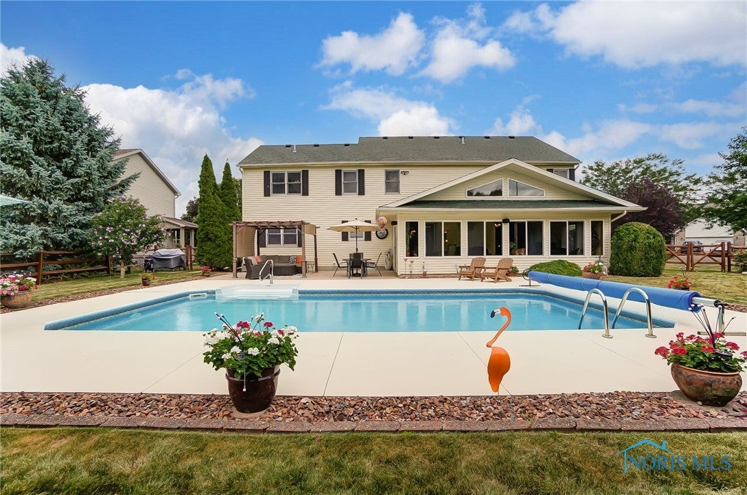 2092 Old Trail Road Perrysburg, OH 43551 - Photo 2 of 48 Gallery Image 2