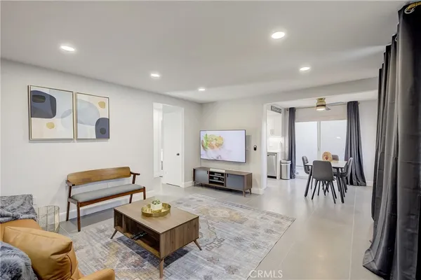 $3,200 | 16562 Regina Circle, Unit 4, Huntington Beach, CA 92649