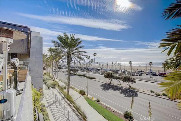 $3,200 | 16562 Regina Circle, Unit 4, Huntington Beach, CA 92649