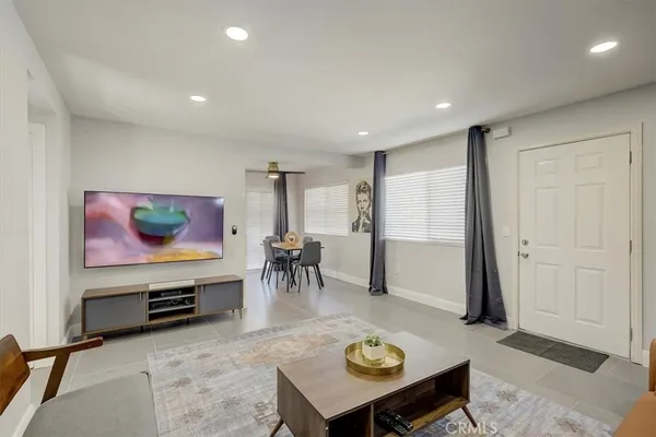 $3,200 | 16562 Regina Circle, Unit 4, Huntington Beach, CA 92649