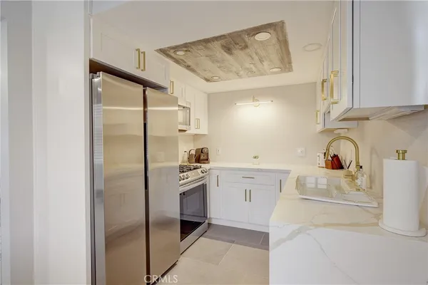 $3,200 | 16562 Regina Circle, Unit 4, Huntington Beach, CA 92649