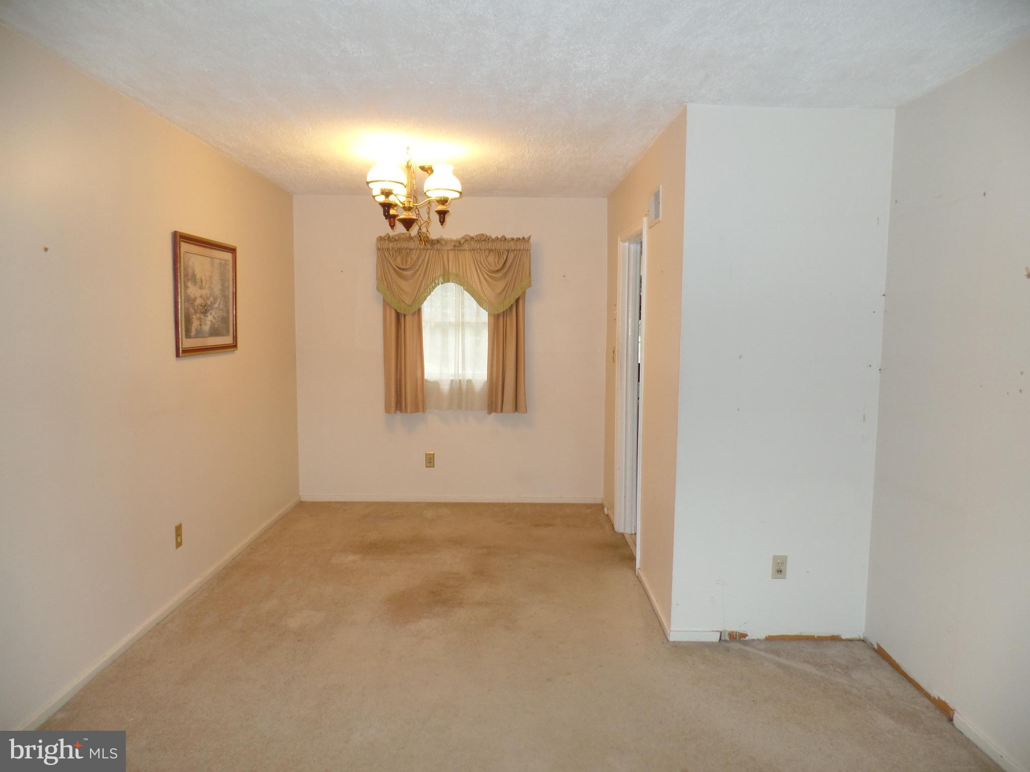 1935 Griffith Road Falls Church, VA 22043 - Photo 3 of 16 Gallery Image 3