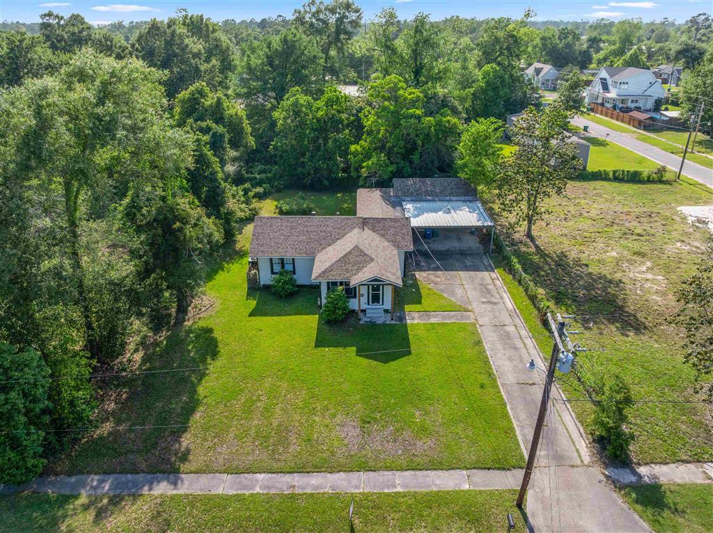 303 Hall Street Dequincy, LA 70633 - Photo 2 of 20