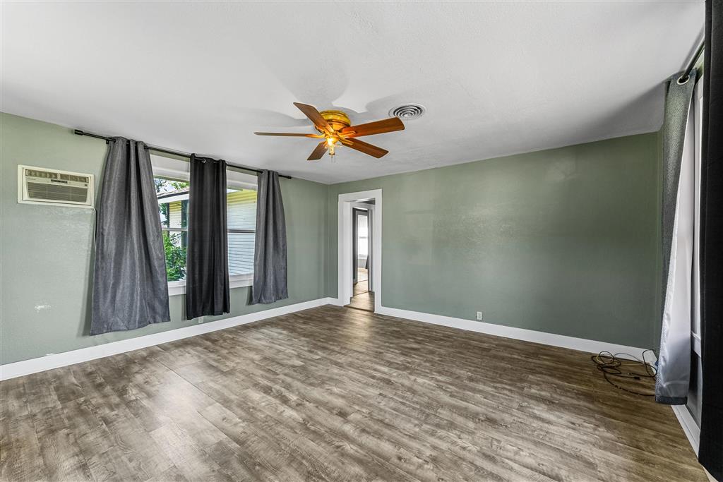 303 Hall Street Dequincy, LA 70633 - Photo 4 of 20