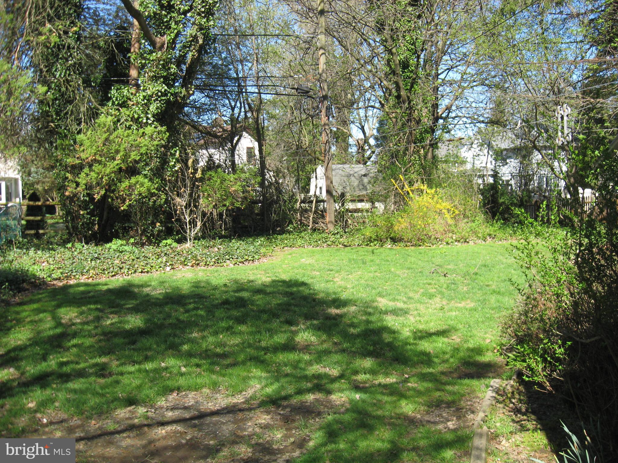 412 Walnut Place Havertown, PA 19083 - Photo 3 of 13 Gallery Image 3