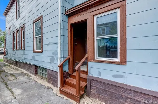 $169,900 | 219 Courtland Avenue, Buffalo, NY 14215