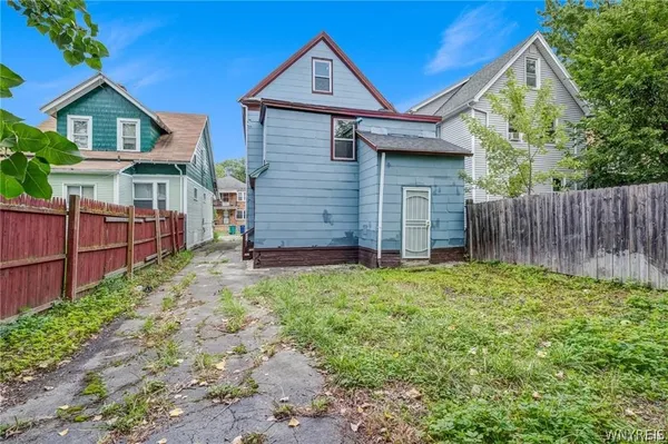 $169,900 | 219 Courtland Avenue, Buffalo, NY 14215