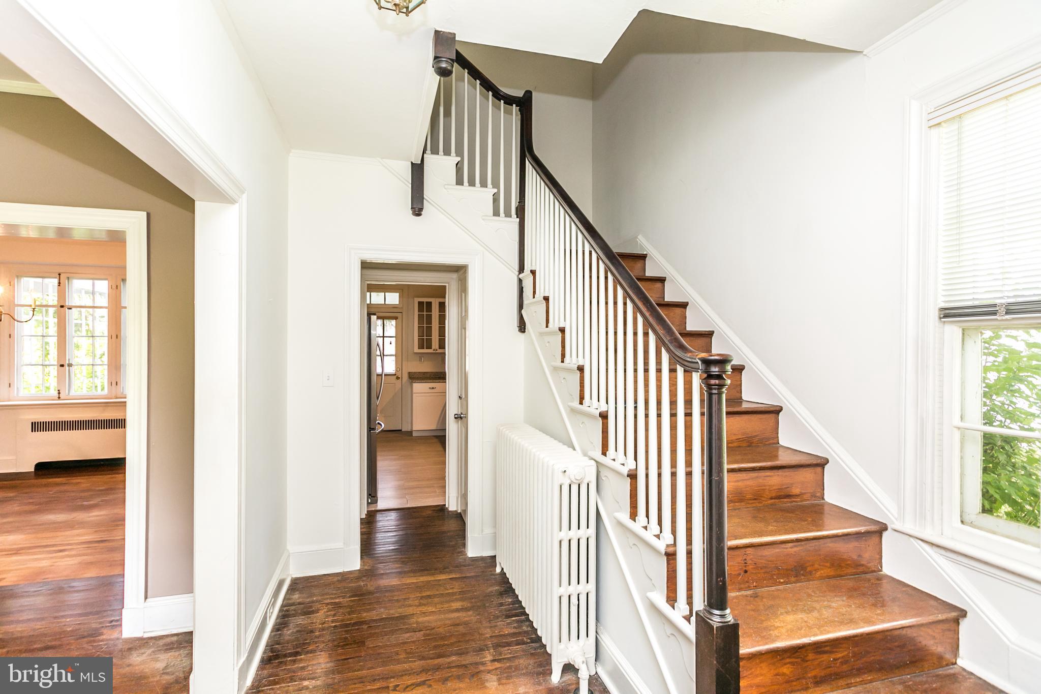 314 St Dunstans Road Baltimore, MD 21212 - Photo 2 of 41