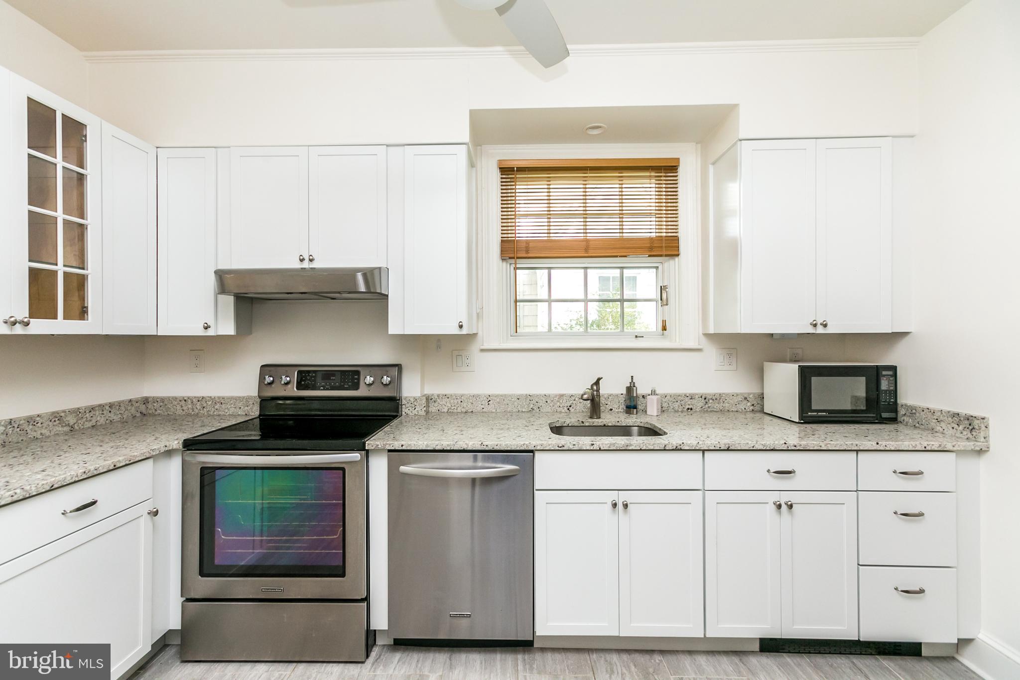 314 St Dunstans Road Baltimore, MD 21212 - Photo 13 of 41