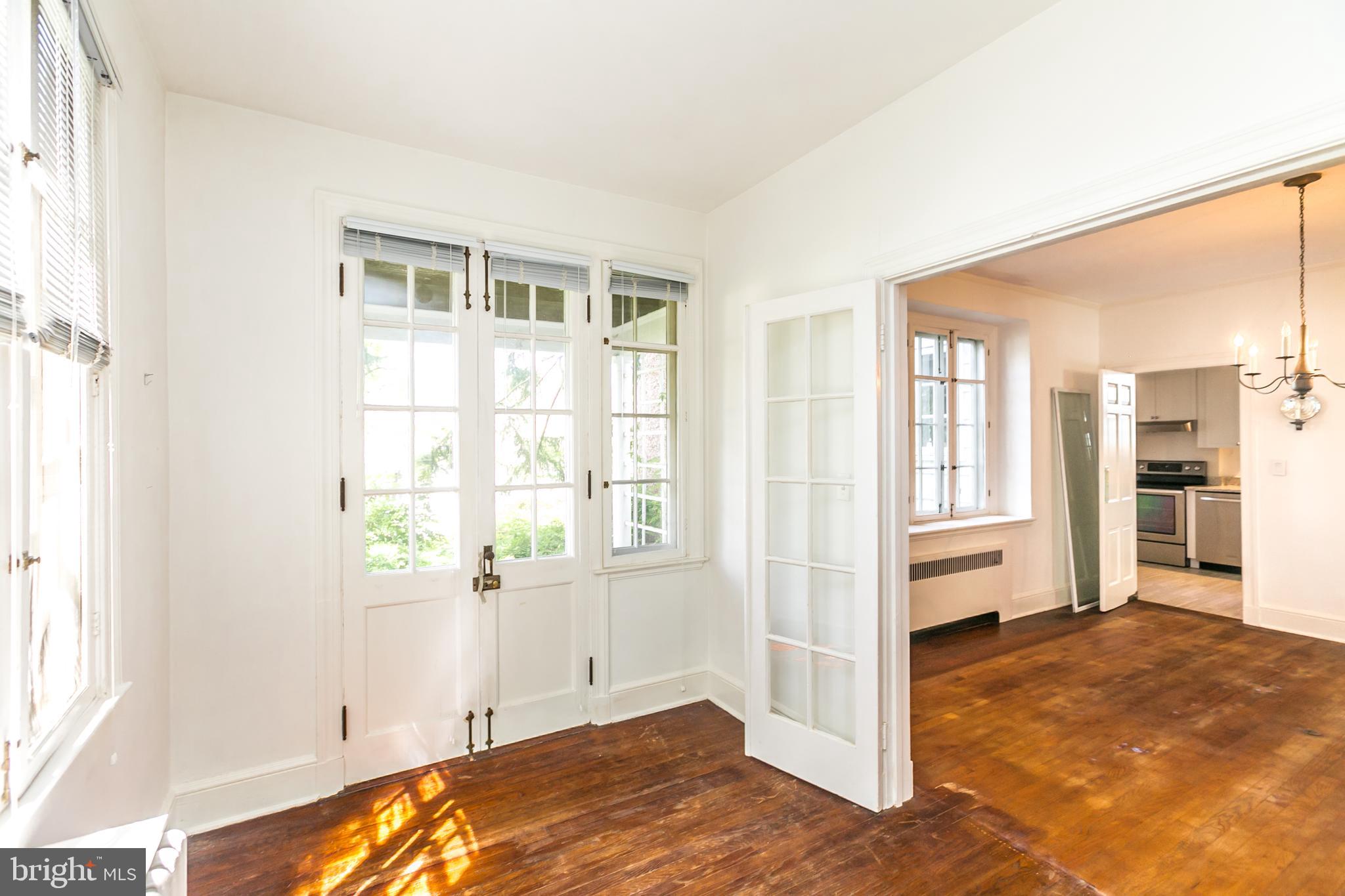314 St Dunstans Road Baltimore, MD 21212 - Photo 16 of 41