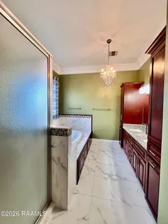 $957,600 | 204 Ravine Run Drive, Lafayette, LA 70506