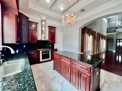 $957,600 | 204 Ravine Run Drive, Lafayette, LA 70506