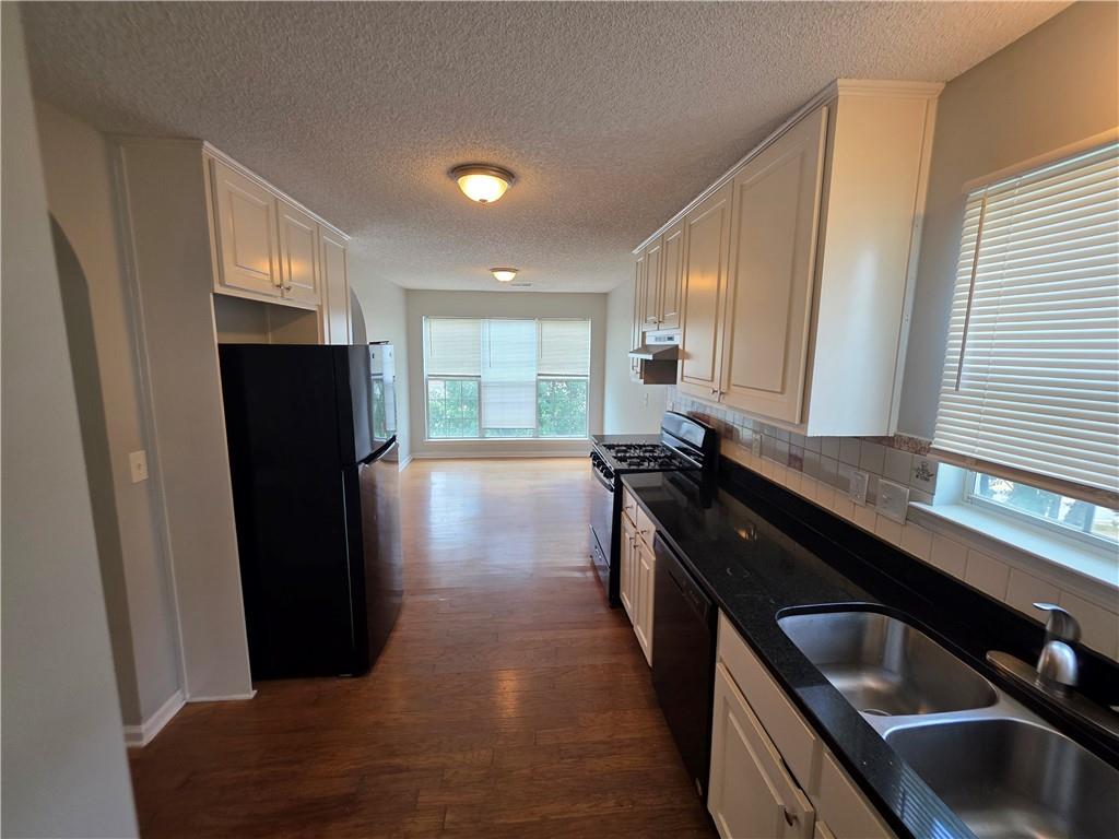 6924 Biscayne Rex, GA 30273 - Photo 5 of 33