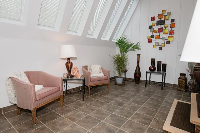 $189,900 | 1010 West Wabasha Street, Winona, MN 55987