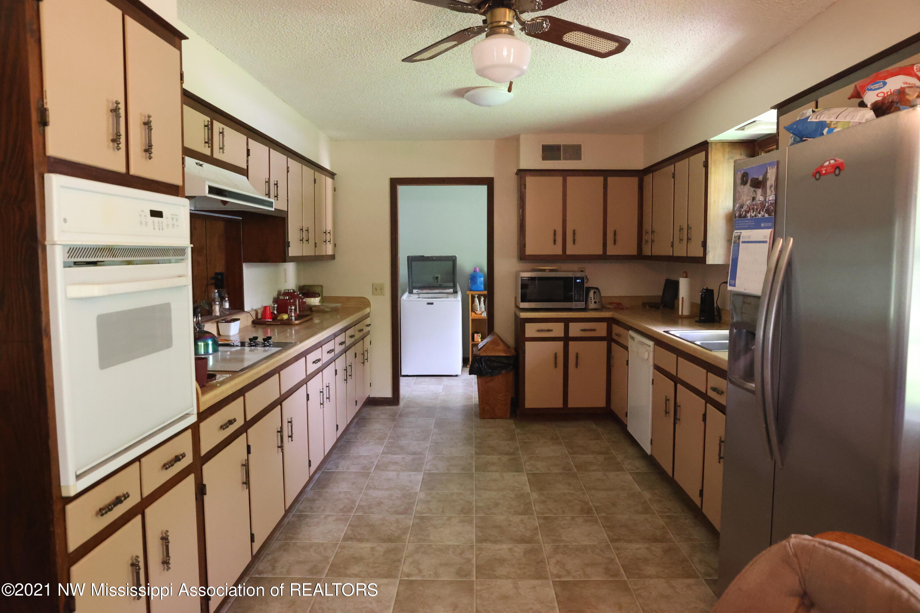 28 Oak Road Byhalia, MS 38611 - Photo 14 of 22 Kitchen