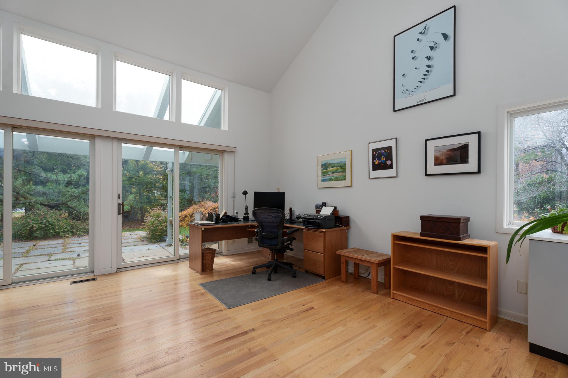 516 Mt Lucas Road Princeton, NJ 08540 - Photo 15 of 43 a livingroom with workspace and a window