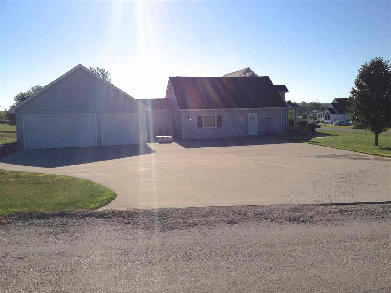 2994 Timberline Drive Riverside, IA 52327 - Photo 5 of 21 Gallery Image 5