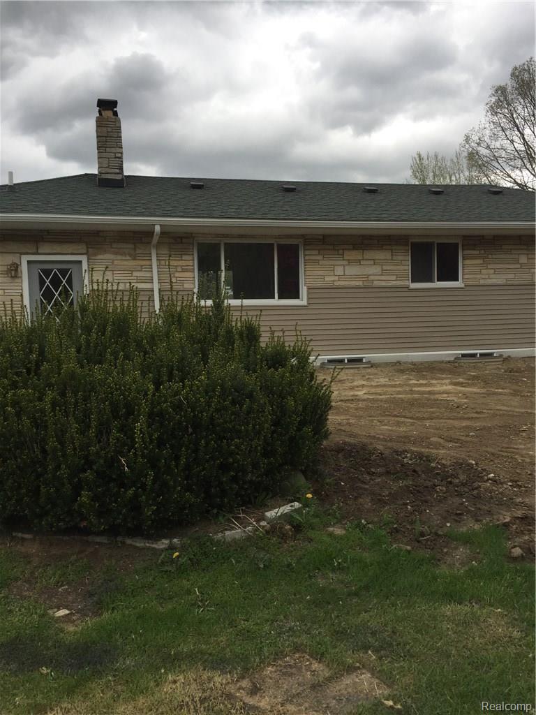 5246 East Mt Morris Road Mount Morris, MI 48458 - Photo 3 of 16 IMG_5972.JPG