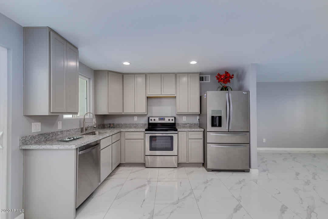 2610 East Danbury Road Phoenix, AZ 85032 - Photo 12 of 37 13-Danbury