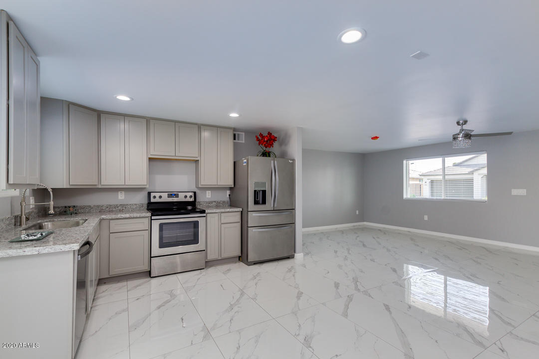 2610 East Danbury Road Phoenix, AZ 85032 - Photo 13 of 37 14-Danbury