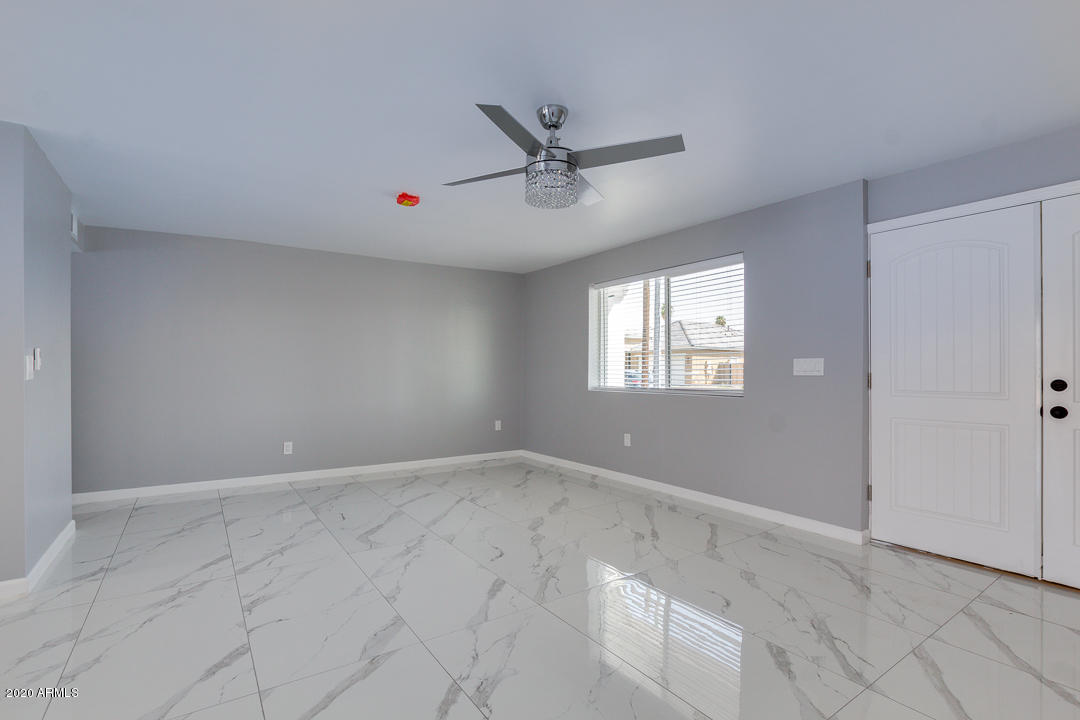 2610 East Danbury Road Phoenix, AZ 85032 - Photo 7 of 37 08-Danbury