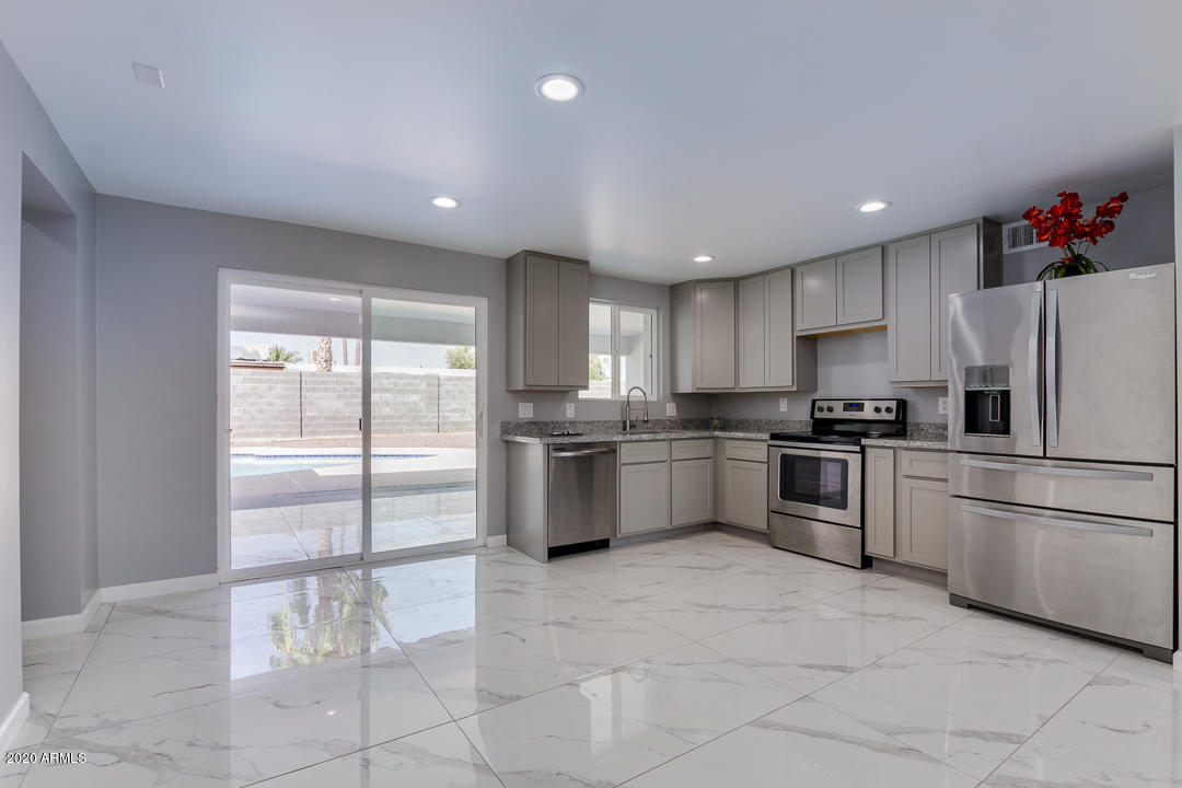 2610 East Danbury Road Phoenix, AZ 85032 - Photo 10 of 37 11-Danbury