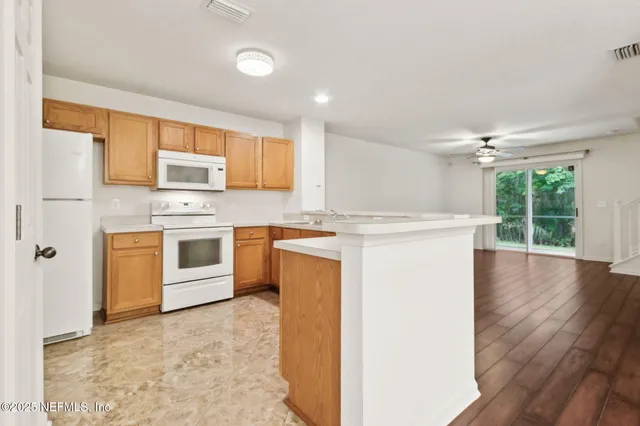 $201,900 | 8550 Argyle Business Loop, Unit 906, Jacksonville, FL 32244