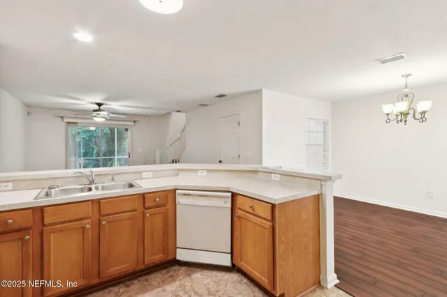 $201,900 | 8550 Argyle Business Loop, Unit 906, Jacksonville, FL 32244