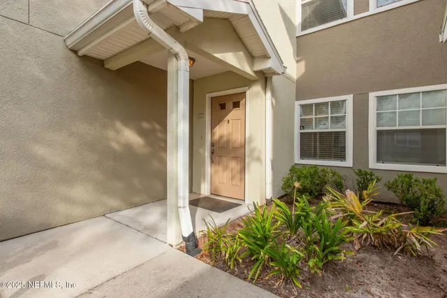 $201,900 | 8550 Argyle Business Loop, Unit 906, Jacksonville, FL 32244