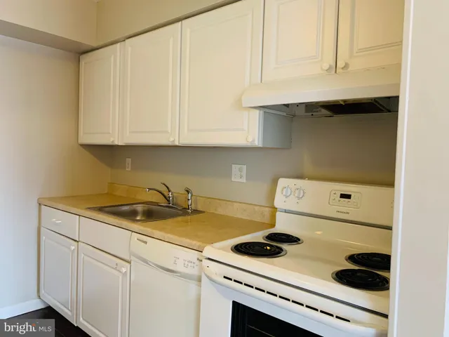 $1,650 | 8875 Tamebird Court, Unit J, Columbia, MD 21045