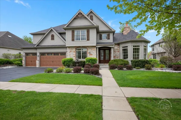 $825,000 | 4-n734 East Blue Lake Circle, St. Charles, IL 60175