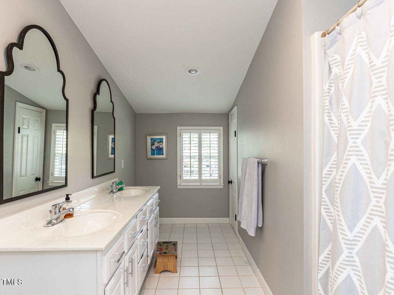2803 Kittrell Drive Raleigh, NC 27608 - Photo 21 of 33 2nd floor bathroom