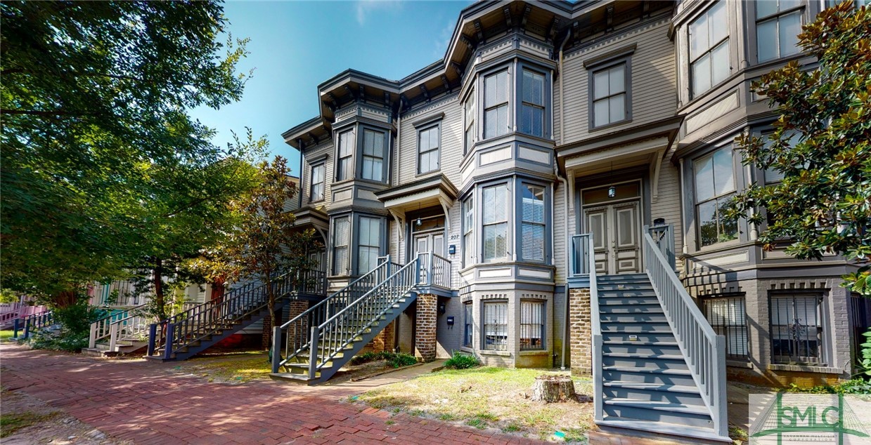 209 East Duffy Street Savannah, GA 31401 - Photo 2 of 34