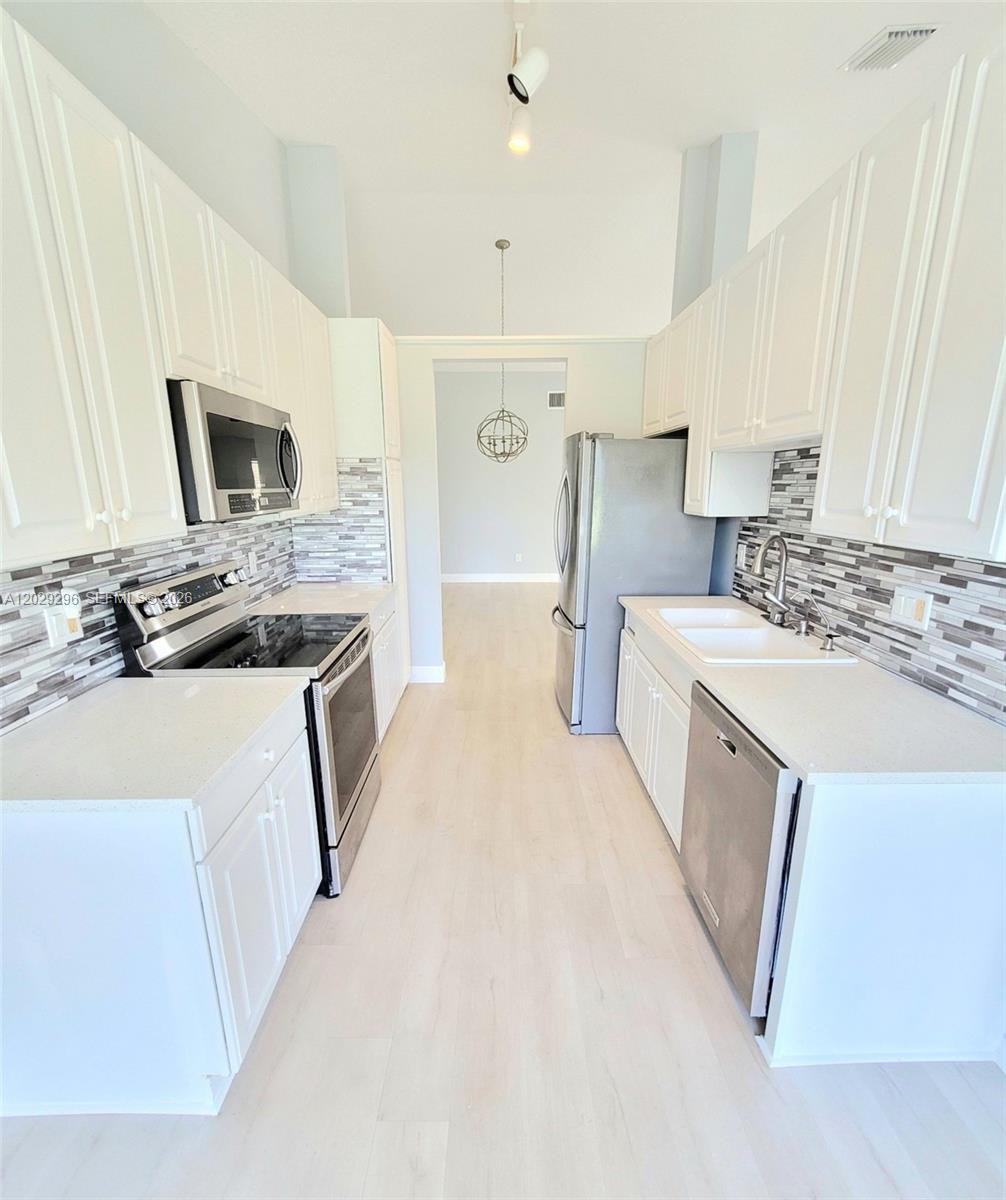 17317 Boca Club Boulevard, Unit 8 Boca Raton, FL 33487 - Photo 9 of 26