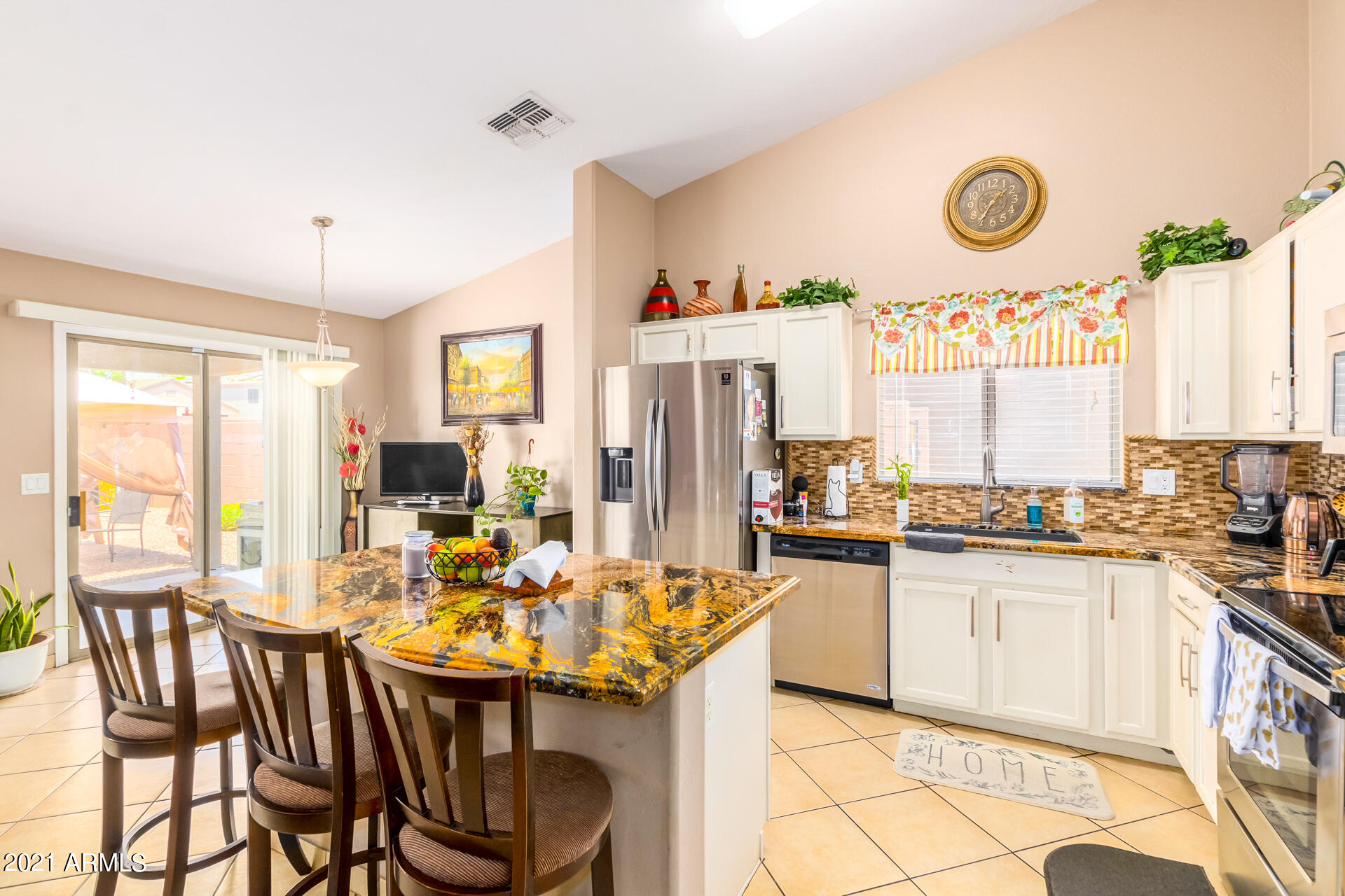 12554 West Hearn Road El Mirage, AZ 85335 - Photo 12 of 40 0012-12 - Hearn