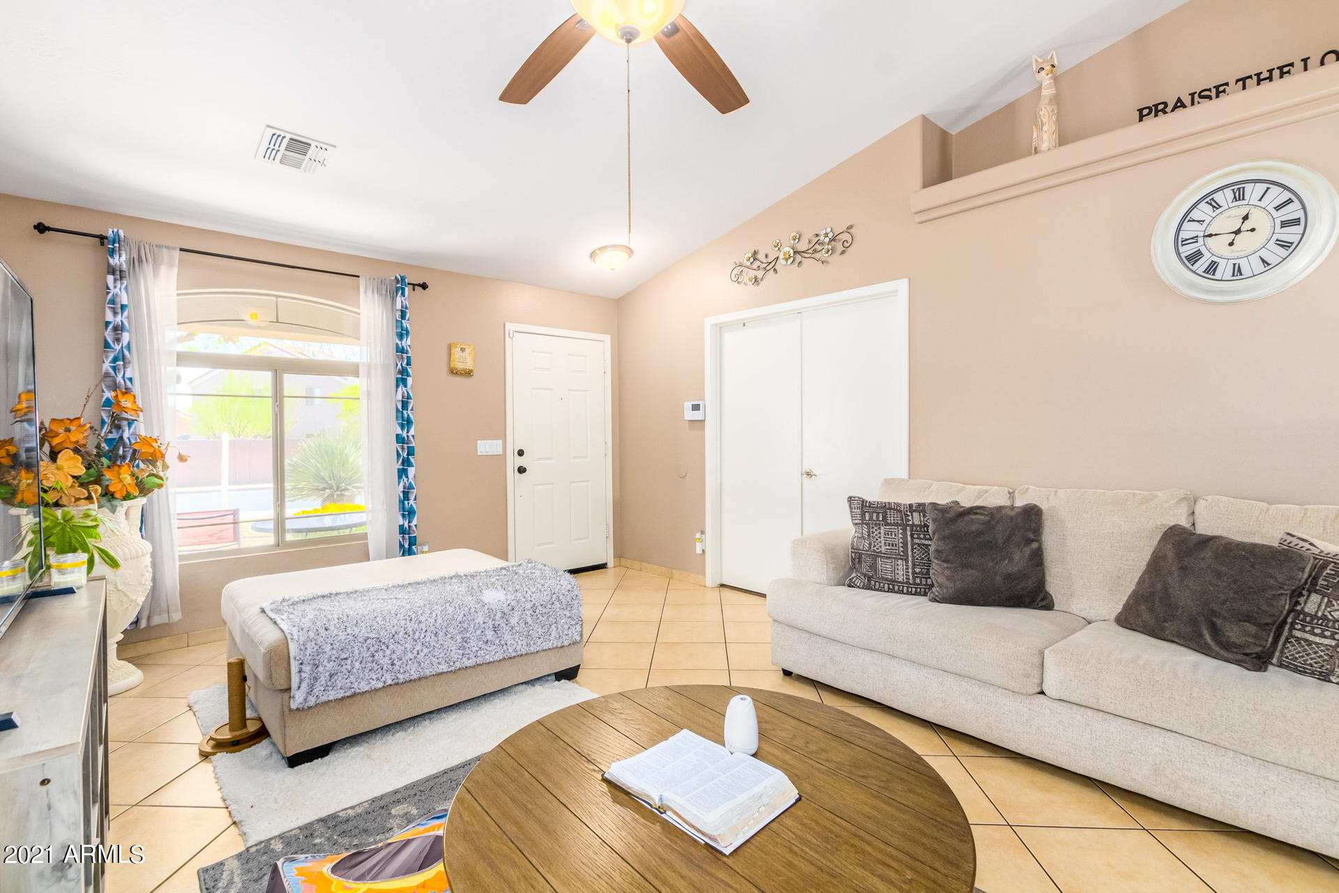 12554 West Hearn Road El Mirage, AZ 85335 - Photo 10 of 40 0010-10 - Hearn