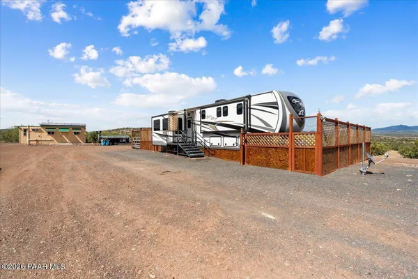 $150,000 | 157 North Vigil Industrial Lane, Ash Fork, AZ 86320