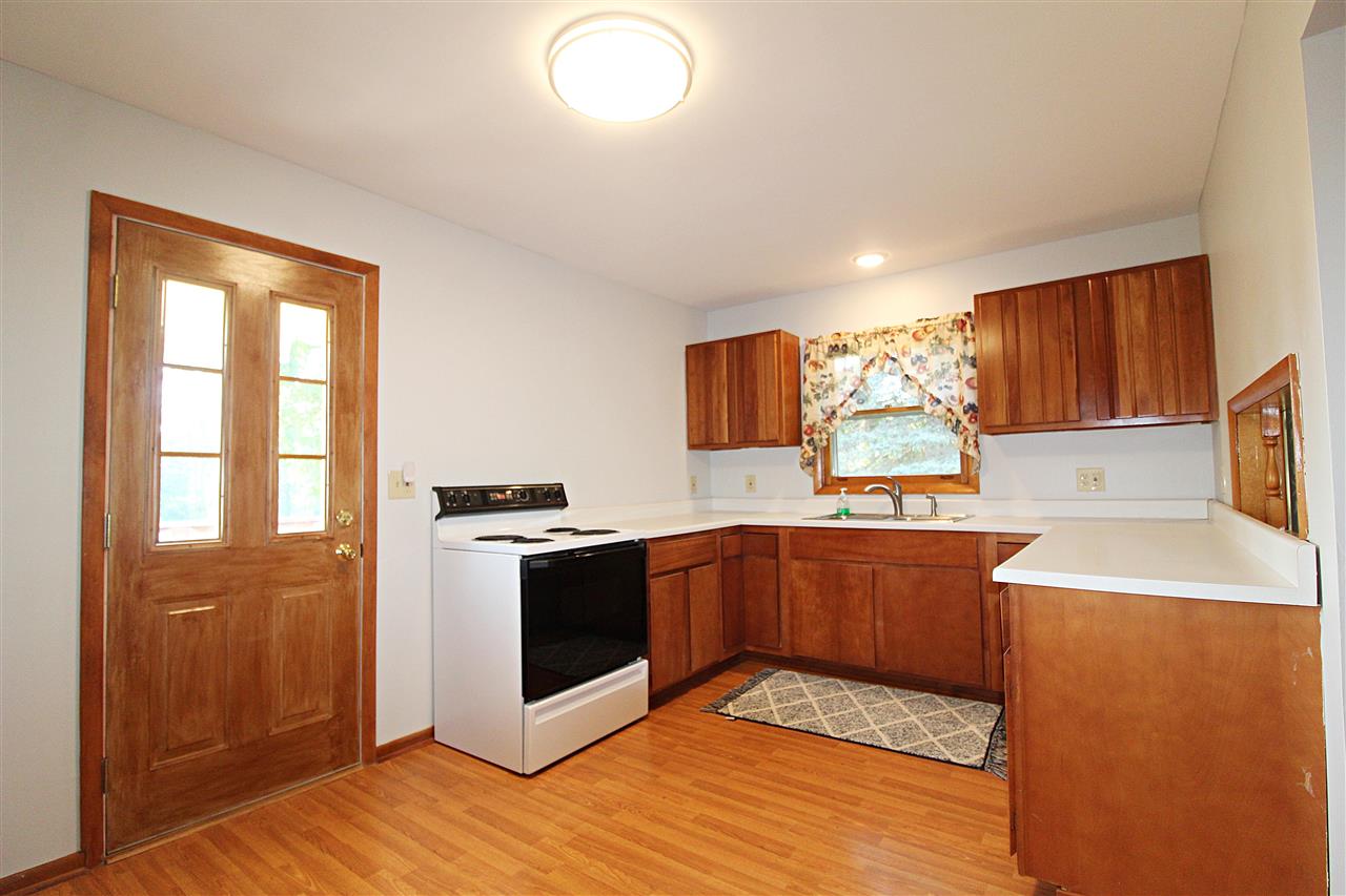 1505 Garrison Road Owosso, MI 48867 - Photo 9 of 28 50050741-8.JPG