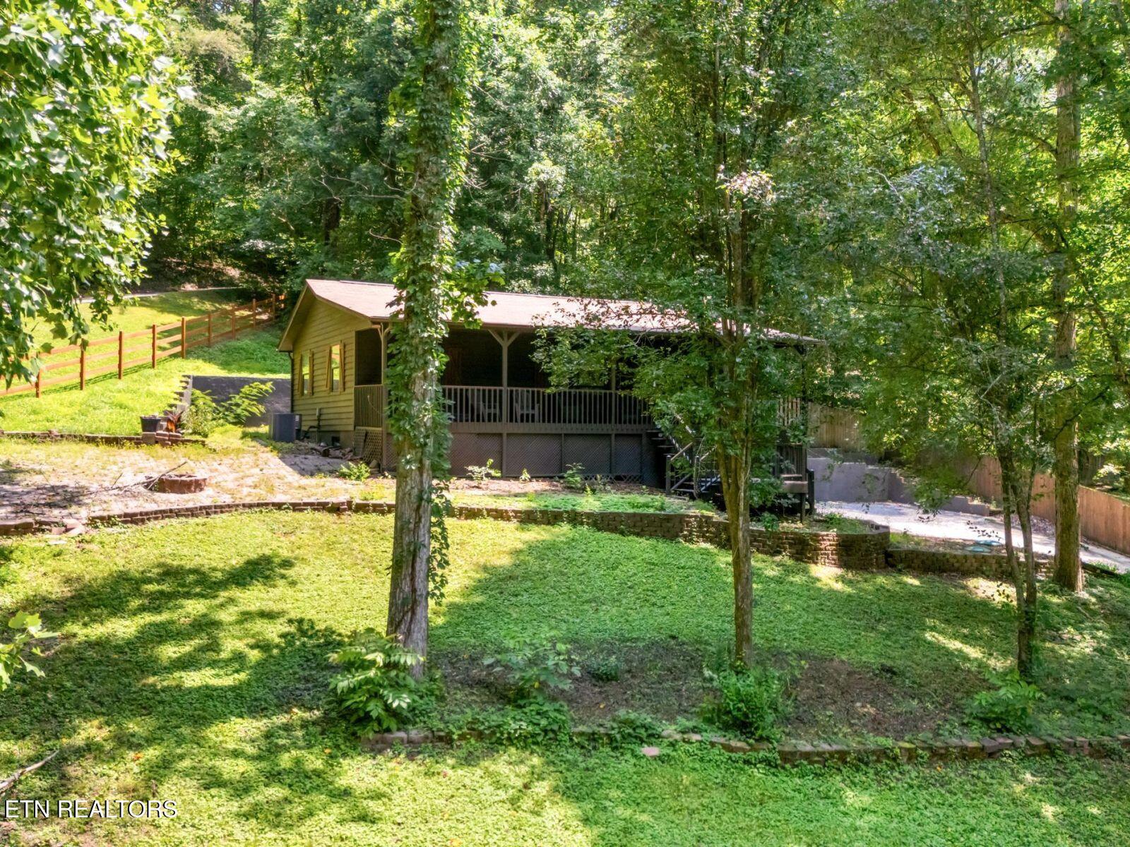 806 Gamble Drive Heiskell, TN 37754 - Photo 1 of 16 1