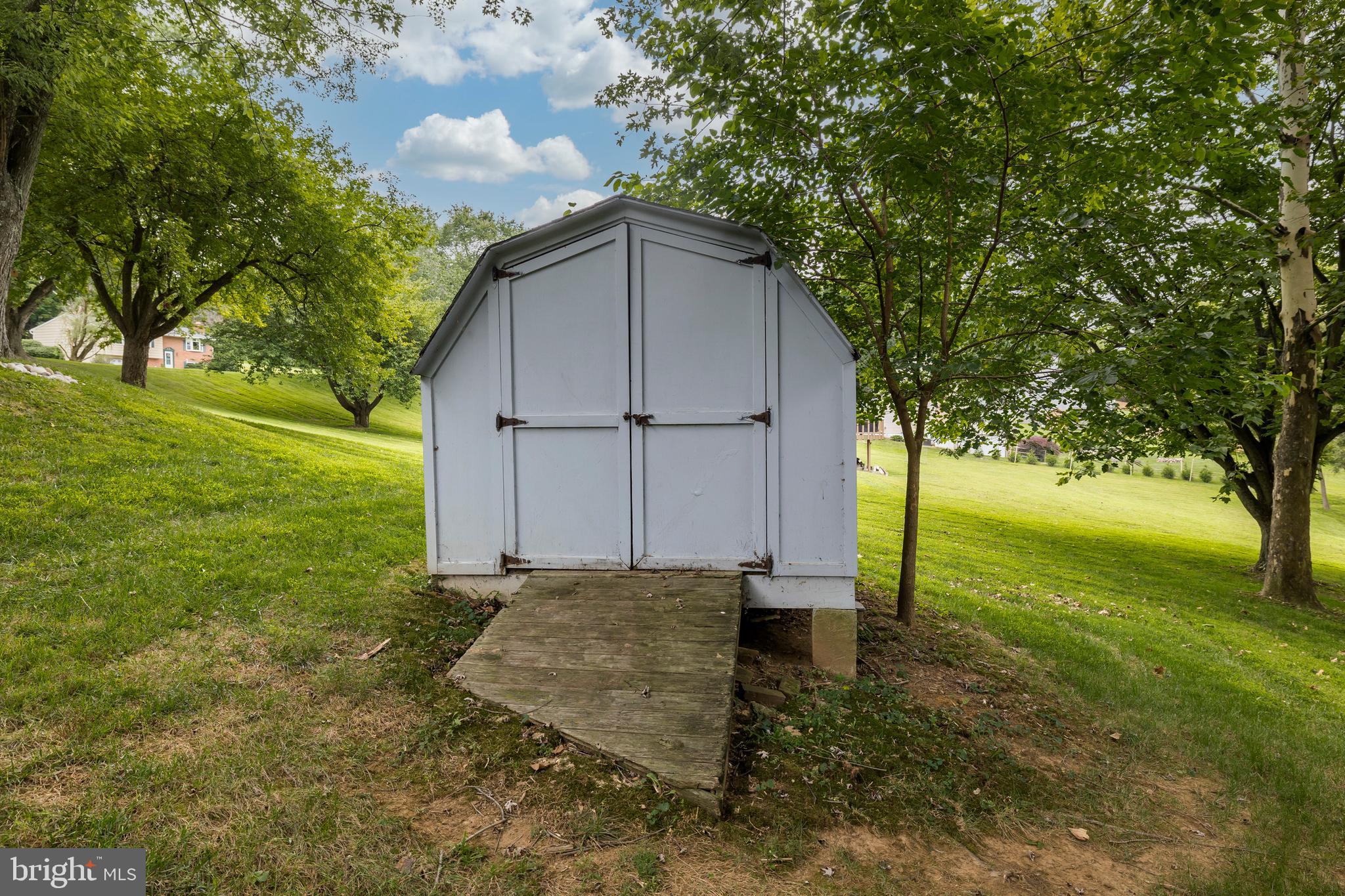 609 Spring Line Drive West Chester, PA 19382 - Photo 35 of 38 Storage shed for gardening and lawn equipment!