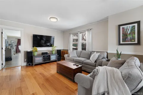 $700,000 | 97 Staunton Street, Yonkers, NY 10704